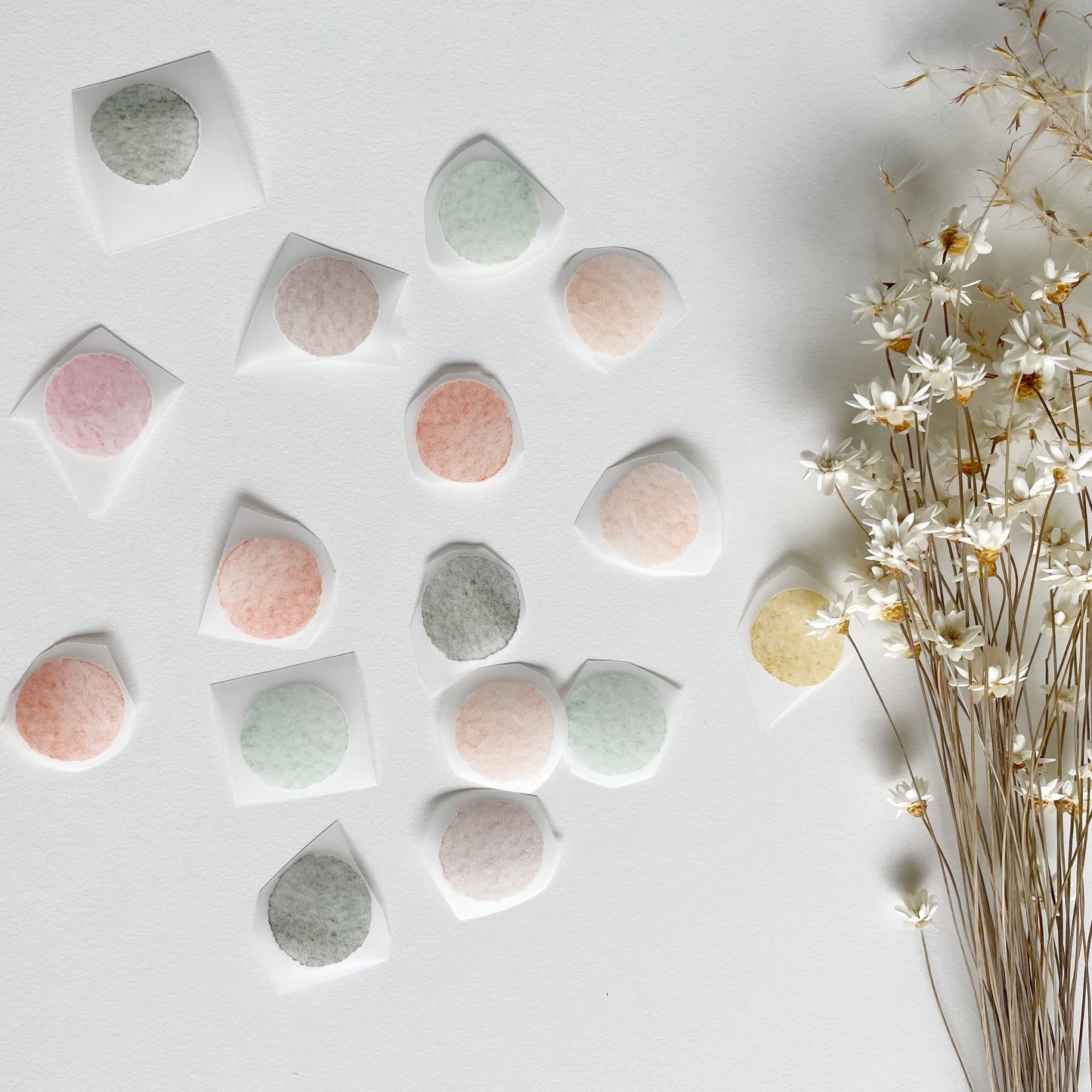 Bunte Punkte zum Aufbügeln • Applikation für Textilien